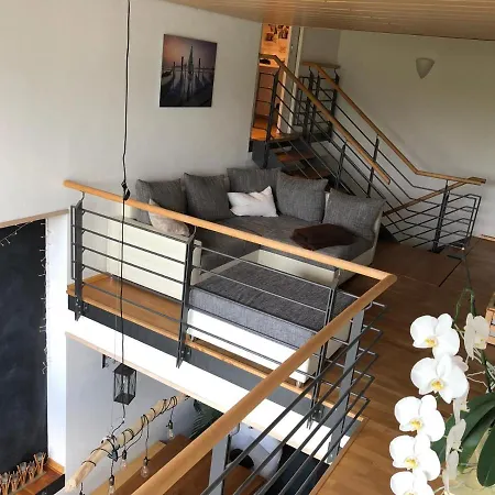 아파트 Tolle Grosse Mit Kamin Und Terrasse 바인슈타트