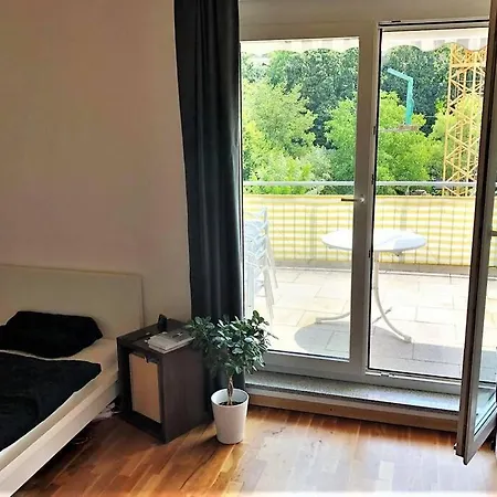 Tolle Grosse Mit Kamin Und Terrasse * 바인슈타트